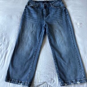 Judy Blue wide leg cropped jeans in Classic Blue